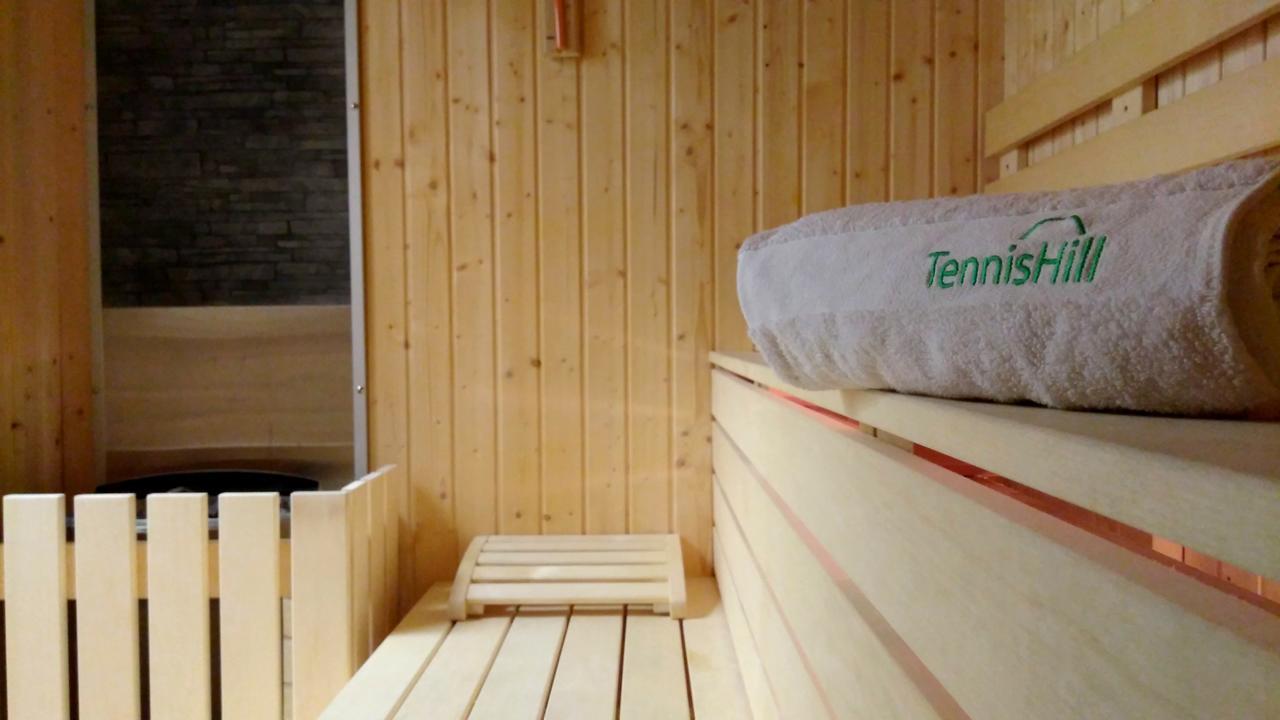 Tennishill Havířov Buitenkant foto